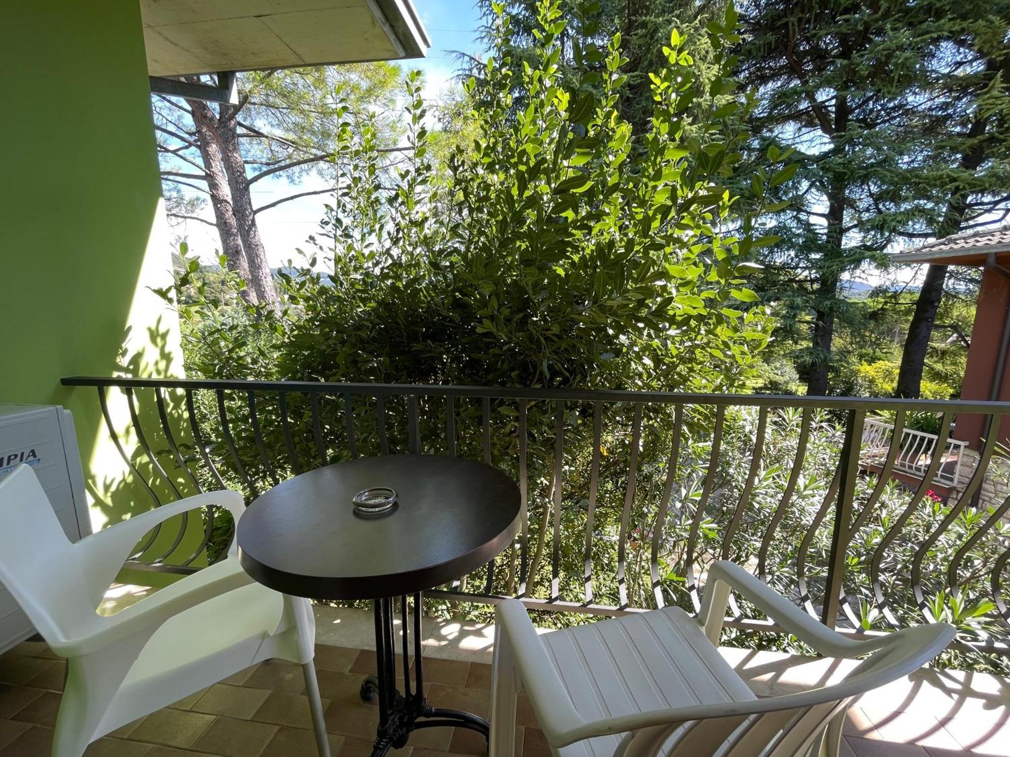 Secret Garden Egle Villa Caprino Veronese Exterior photo
